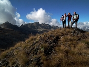 MONTE GRABIASCA (2705 m.) , alla croce dell’anticima e all’ometto della cima il 3 ottobre 2012  - FOTOGALLERY